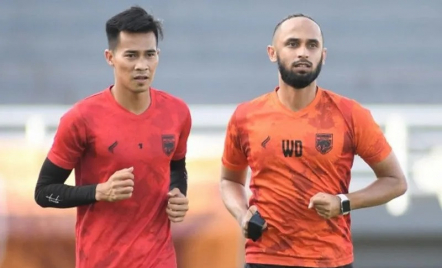 Kontrak Angga Saputro dan Hendro Siswanto Diperpanjang Borneo FC - GenPI.co Kalbar