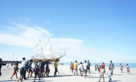 Masyarakat Kepulauan Karimata Tolak Marabahaya dengan Ritual Semah Laut - GenPI.co Kalbar