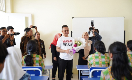 Resmikan 4 Gedung Sekolah, Edi Rusdi Kamtono Harap Jadi Sekolah Unggulan - GenPI.co Kalbar