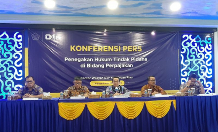 Penyidik DJP Kepri Serahkan Pemilik PT MBJ ke Kejaksaan - GenPI.co Kepri