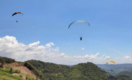 PGAWC di Sky Lancing Paragliding Lombok, Kadispora NTB: Sarana Promosi Strategis - GenPI.co NTB
