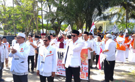 PKS Lombok Tengah Pertama Daftar Bacaleg, Pengin Dapat Berkah - GenPI.co NTB