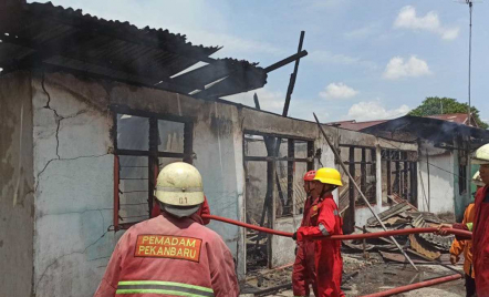 Kebakaran di Permukiman Padat Pekanbaru, 5 Rumah Hangus - GenPI.co Riau