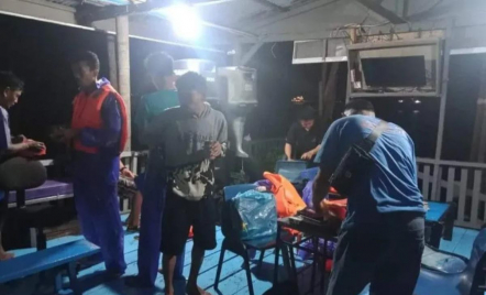 Dramatis, 9 ABK Berhasil Selamat dari Kapal Karam di Selat Malaka - GenPI.co Riau