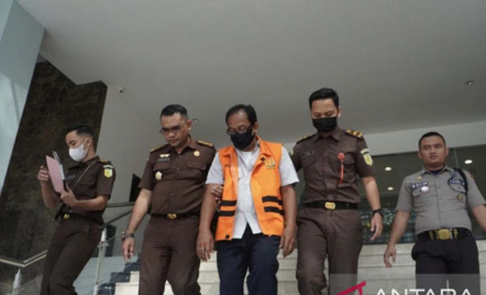 Buron Kasus Korupsi, Mantan Anggota DPRD Inhu Serahkan Diri - GenPI.co Riau