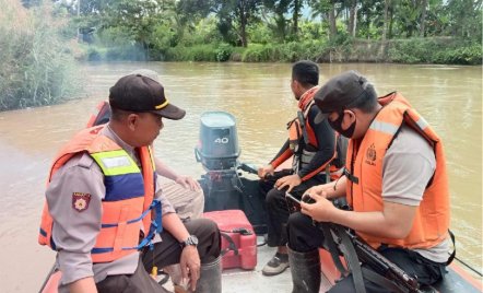 Operasi Pencarian Diperluas, Kakek Koltim Diterkam Buaya Sungai - GenPI.co Sultra