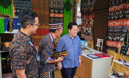 Cerita Perajin Gantungan Kunci Binaan BRI Ikut Pameran saat KTT ke-42 ASEAN - GenPI.co Sultra