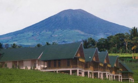 Gunung Dempo Erupsi, Warga Sekitar Diminta Tidak Mendekat - GenPI.co Sumsel