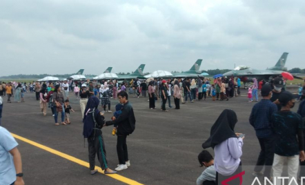 Pesawat F-16 Hingga Helikopter Puma Tampil Gagah di Palembang - GenPI.co Sumsel