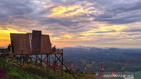 Objek Wisata Mulai Menggeliat, Bukit Sepancong Ramai Dikunjungi - GenPI.co