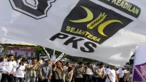 PKS Tak Merasa Tersaingi dengan Partai Baru Amien Rais - GenPI.co