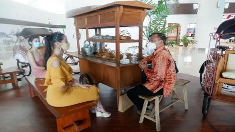 Puteri Indonesia Ayu Maulida Kagum dengan Kemegahan Bandara YIA - GenPI.co