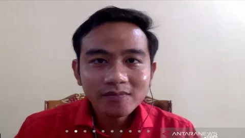 Gibran Putra Jokowi Gaspol Blusukan ke Warga - GenPI.co