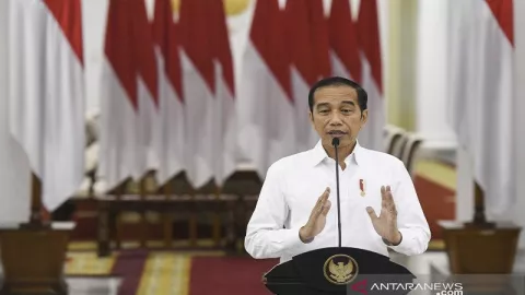 Jokowi Pendobrak Tatanan Berbusana Presiden - GenPI.co