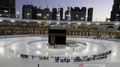 Pasukan Keamanan Arab Saudi Tangkap 936 Jemaah Haji Ilegal - GenPI.co