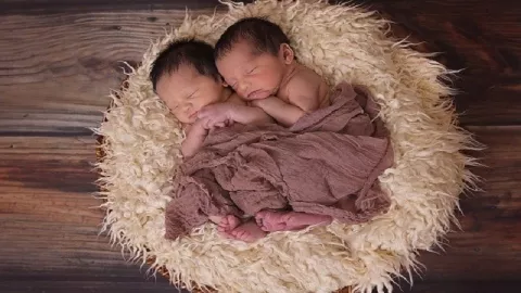 Mau Punya Anak Kembar, Ikuti Langkah Ini - GenPI.co