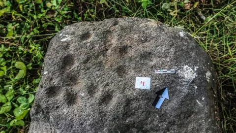 Penemuan Batu Dakon Jadi Daya Tarik Wisata di Pulau Tidore - GenPI.co