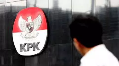 Tak Ada yang Menyebutkan Jokowi Setuju Revisi UU KPK Atau Tidak - GenPI.co
