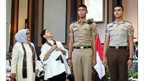 Iriana Jokowi Tertangkap Melongo Lihat Taruna Tinggi Se-Monas - GenPI.co