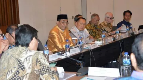 Tampilan Wajib Selasa, Menhub Pakai Busana Adat Riau di Rapat DPR - GenPI.co