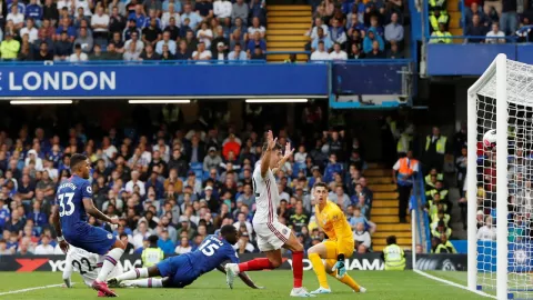 Chelsea 2 vs 2 Sheff Utd: Petaka Gara-Gara Bunuh Diri Kurt Zouma - GenPI.co