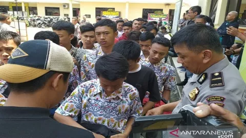 Mau Demo ke Jakarta, Ratusan Pelajar Cianjur Diamankan  - GenPI.co