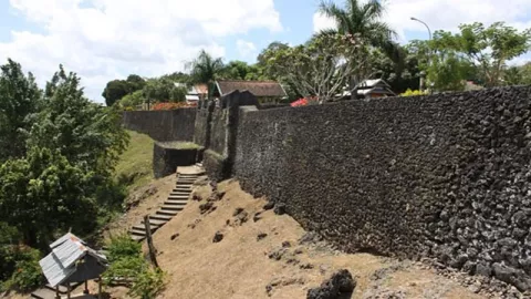 Terluas di Dunia, Benteng Keraton Buton Terbuat dari Batu Kapur - GenPI.co