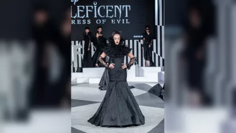 Desainer Indonesia Angkat Maleficent di Panggung JFW 2020 - GenPI.co