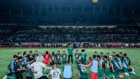 Jadwal Lengkap Liga 1 2019: Persebaya vs PSS, Persib vs Persija - GenPI.co