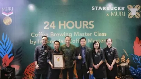 Rayakan Hari Kopi, Starbucks Pecahkan Rekor MURI - GenPI.co