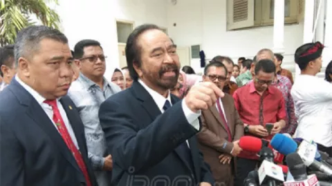 Megawati Cuek Tak Jabat Tangan, Surya Paloh: Saya Ketawa Saja - GenPI.co