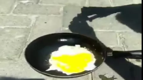 Panas Menyengat, Video Masak Telur di Terik Matahari Ini Viral - GenPI.co