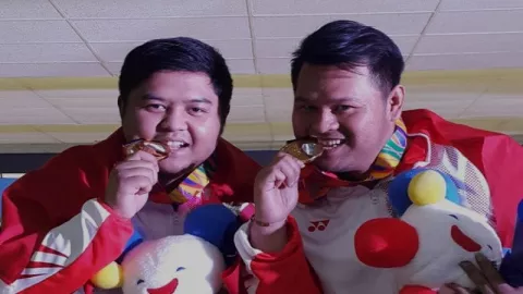 Kandaskan Malaysia, Boling Ganda Putra Indonesia Rebut Emas - GenPI.co