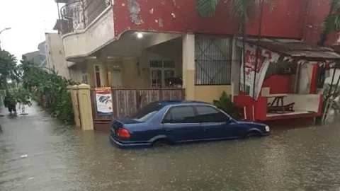 Hari Pertama 2020, Jakarta Dikepung Banjir - GenPI.co