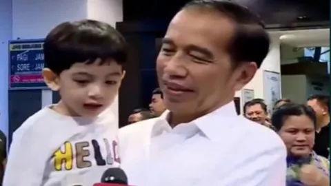Presiden Jokowi Ajak Jan Ethes Kunjungi Mal - GenPI.co
