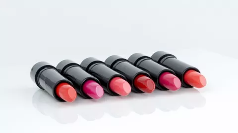 5 Warna Lipstik yang Cocok untuk Kamu Berkulit Sawo Matang - GenPI.co