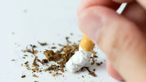 Harga Sudah Naik, Begini Kiat Berhenti Rokok - GenPI.co