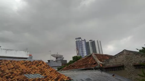 BMKG: Hujan Lebat di Jabotabek Hingga Malam Hari - GenPI.co