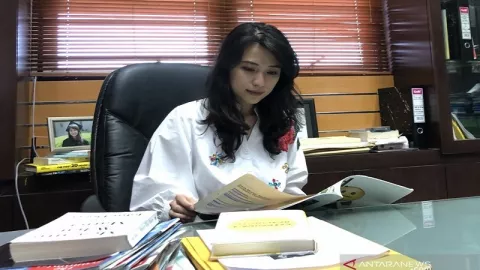 Oh Ternyata... Rektor Termuda Risa Santoso Idolakan Sri Mulyani - GenPI.co