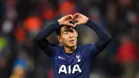 Red Star vs Tottenham Hotspur 0-4, Son Heung Min Minta Maaf - GenPI.co