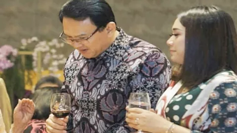 Viral Foto Puput Istri Ahok Gendong Bayi, Sudah Melahirkan? - GenPI.co
