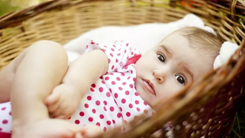 3 Cara Bayi Ungkapkan I Love You Kepada Ibu - GenPI.co