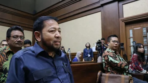 Papa Setnov Kedinginan Saat Jadi Saksi Sidang Suap PLTU Riau-1 - GenPI.co