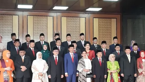 Iriana Jokowi Tampil Elegan dengan Batik di Sidang Tahunan MPR - GenPI.co
