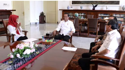 Beri Amnesti untuk Baiq Nuril, Jokowi : Titip, Hati-hati! - GenPI.co