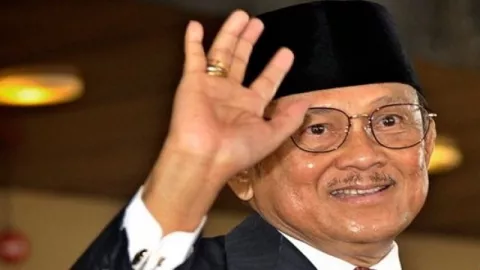 Jenazah BJ Habibie Tiba di  Rumah Duka di Patra Kuningan Jakarta - GenPI.co