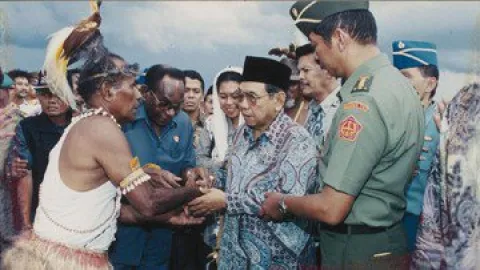 Cerita Tetua Adat Papua yang Berdialog dengan Arwah Gus Dur - GenPI.co