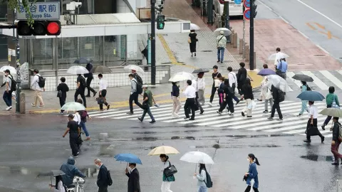 Tokyo Kelabakan, Kasus Baru COVID-19 Pecahkan Rekor - GenPI.co