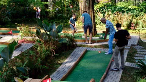 Main Golf Murah? Orchid Forest Cikole Tempatnya - GenPI.co