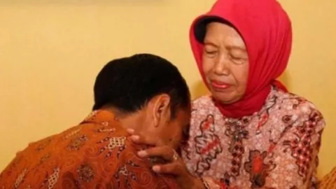 Innalillahi, Ibunda Presiden Jokowi Tutup Usia - GenPI.co